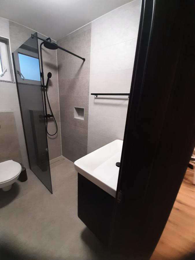 Apartman Mate Lopar Exterior photo
